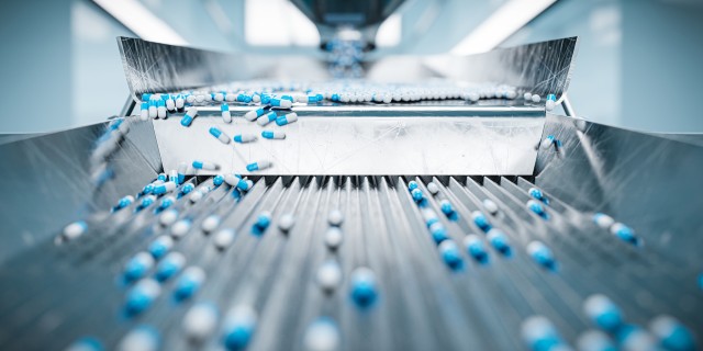 Enhancing Pharmaceutical Supply Chain Resilience and Efficiency Through Advanced Analytics